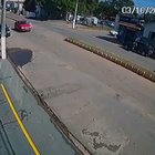 Triumph Tiger 800 completely destroys the front of the car in an accident
